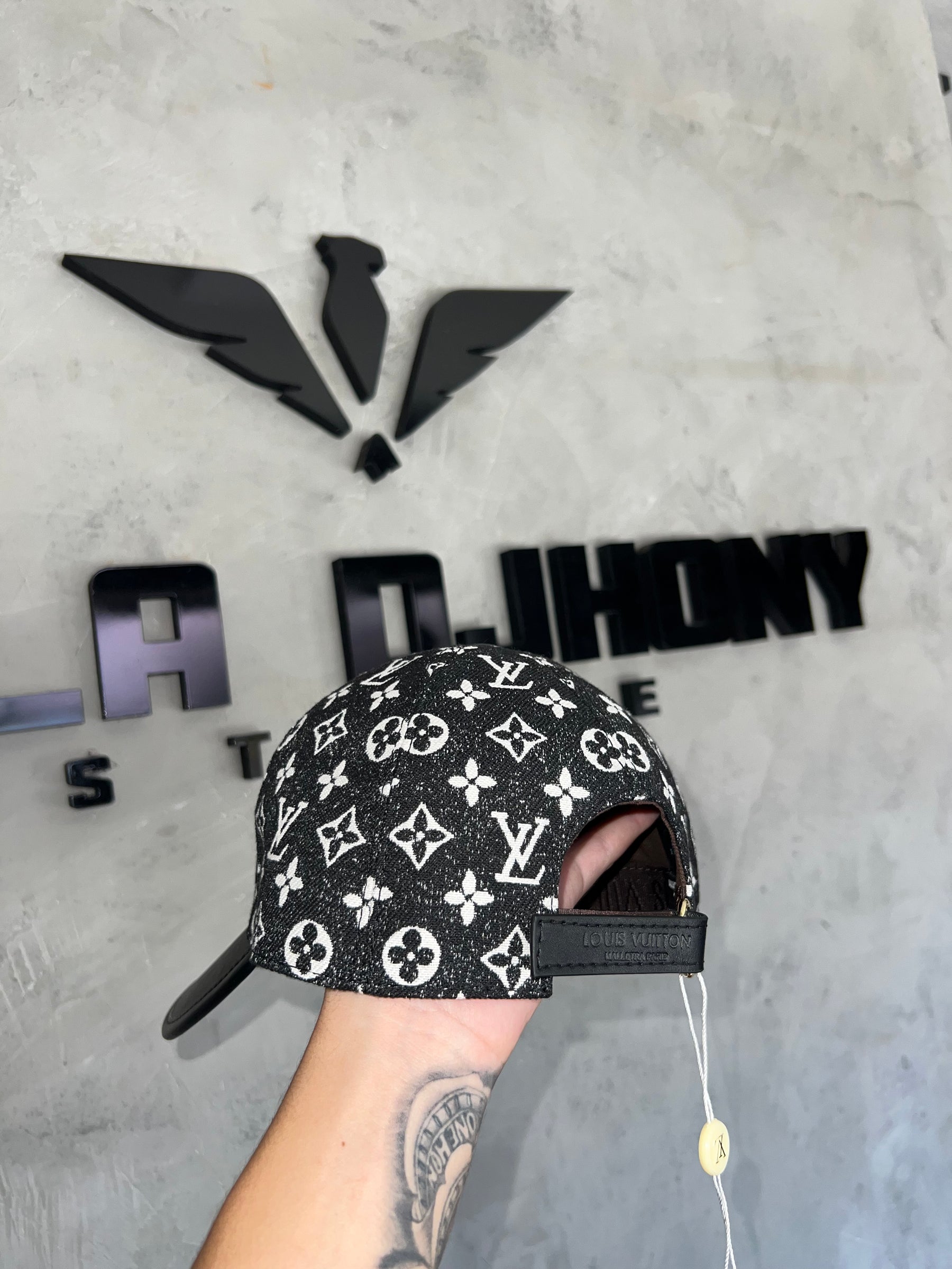 Boné Louis Vuitton Premium Preto