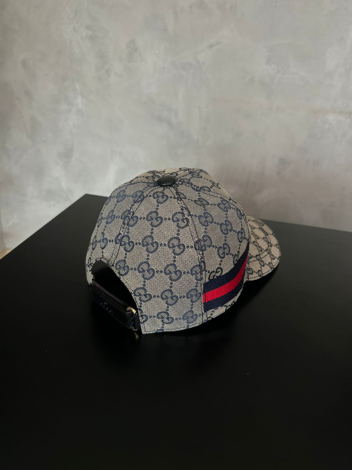 Boné Gucci Importado Cinza