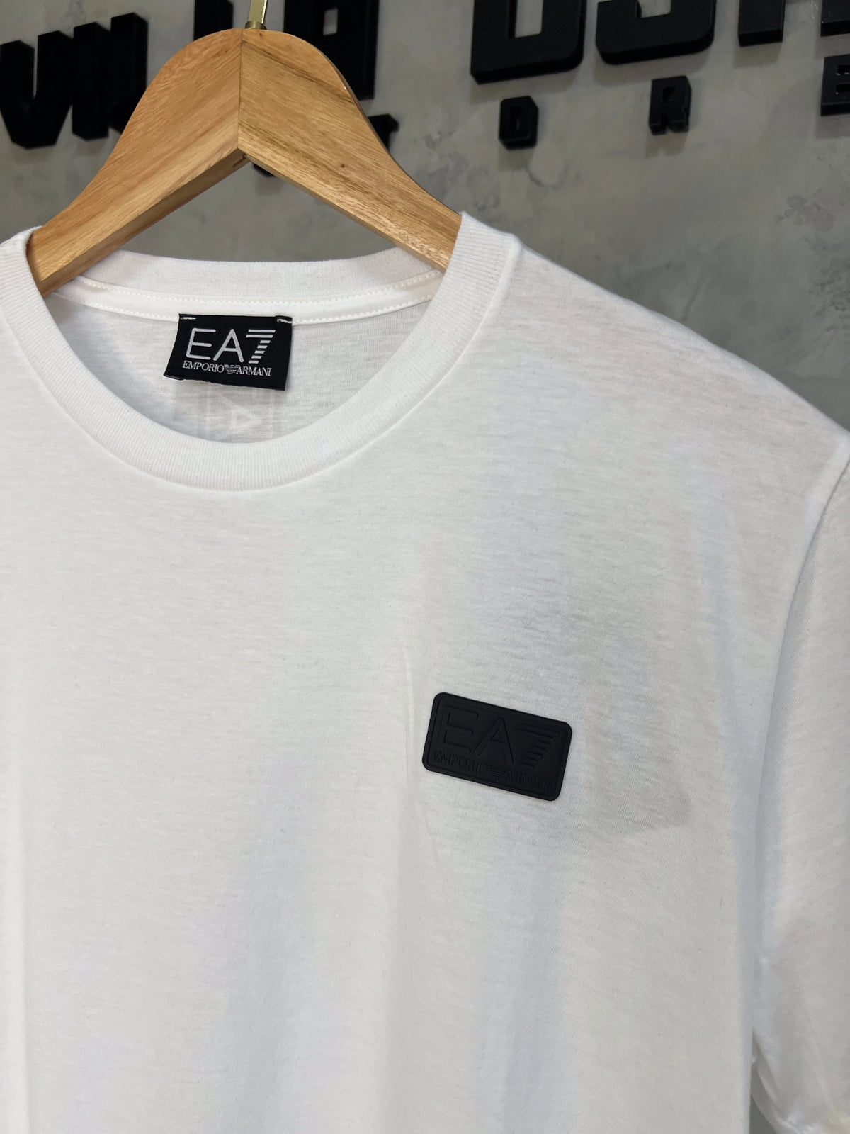 Camiseta EA7 Branca Lisa