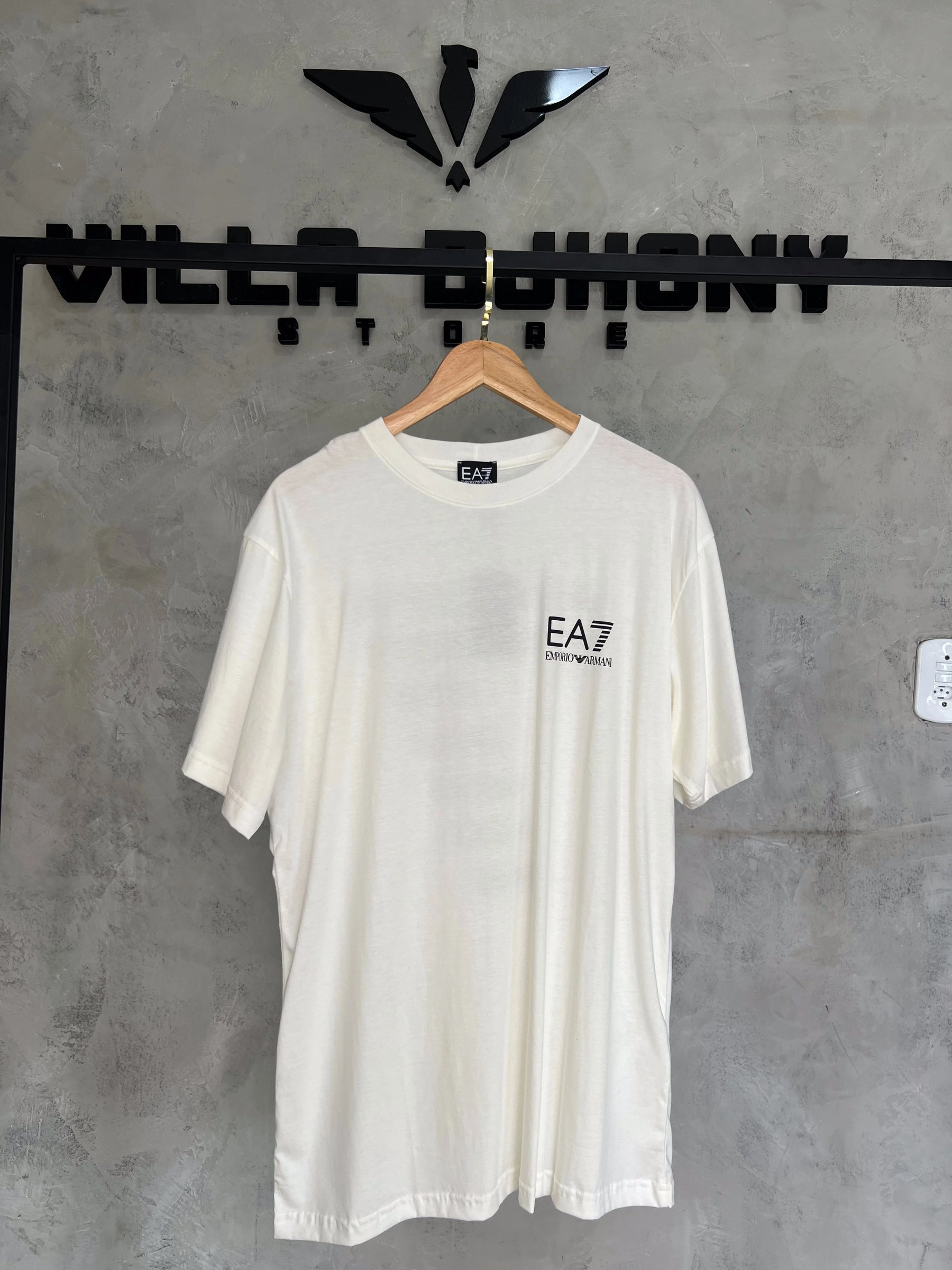 Camiseta EA7 Branca (Empório Armani)