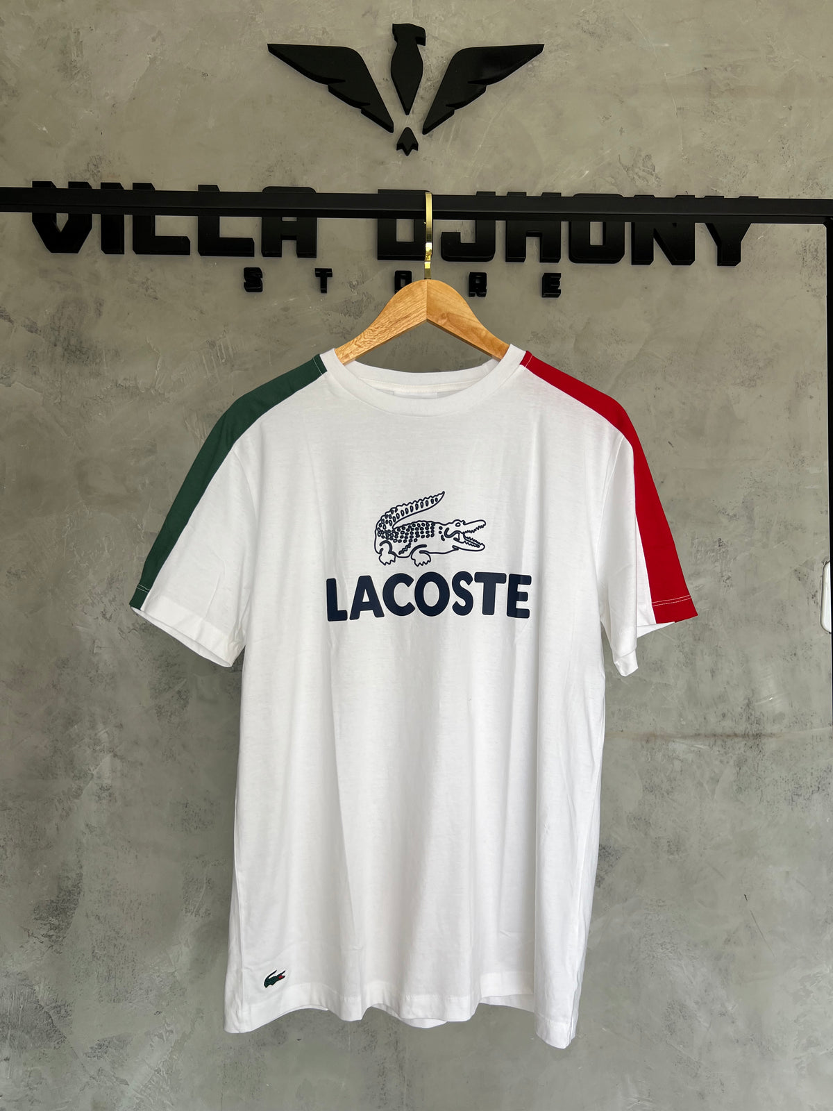 Camiseta Lacoste Branca Detalhada