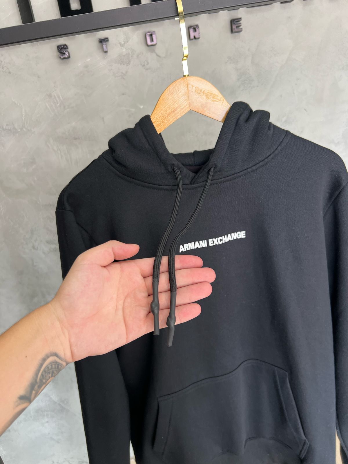 Blusa Moletom Armani Exchange Preta