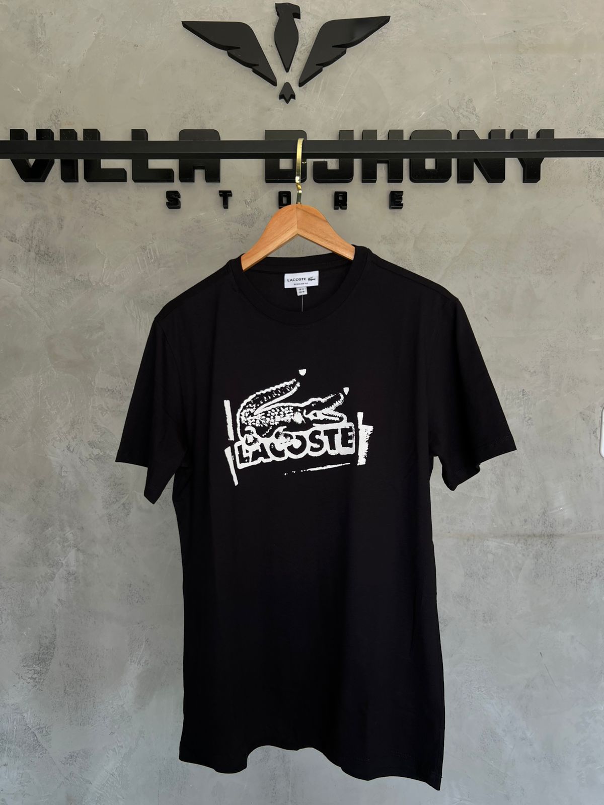 Camiseta Lacoste Preta Detalhada